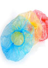 Multi Ukuran Polyethlene Disposable Hair Caps Plastik Dengan Strip berwarna elastis